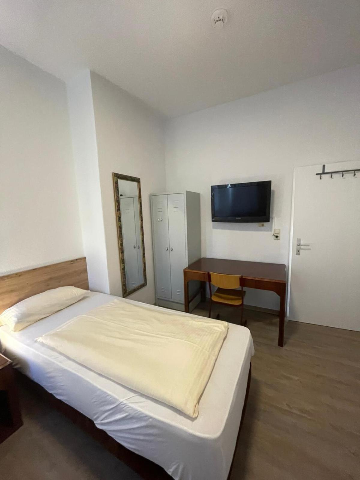 Monteurwohnungen In Linden-mitte, Nahe Der B6 Appartement Hannover